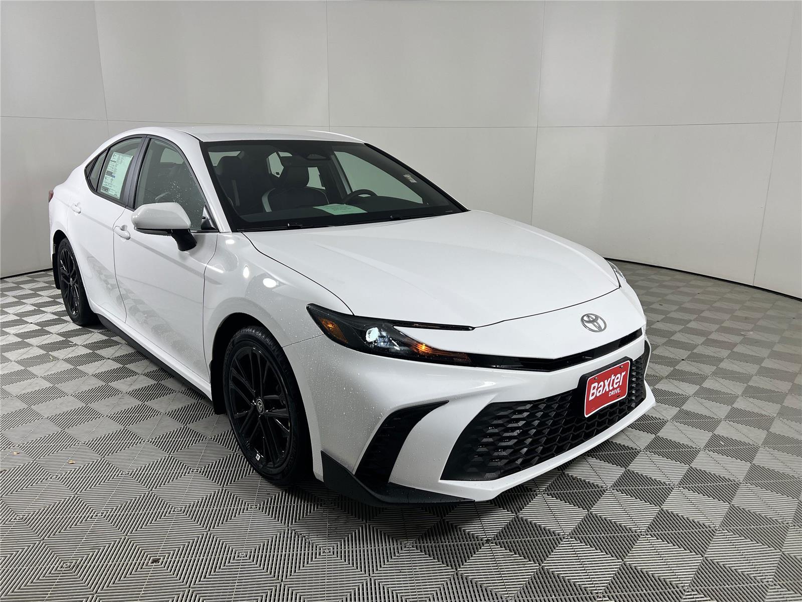 2026 Toyota Camry SE's photo