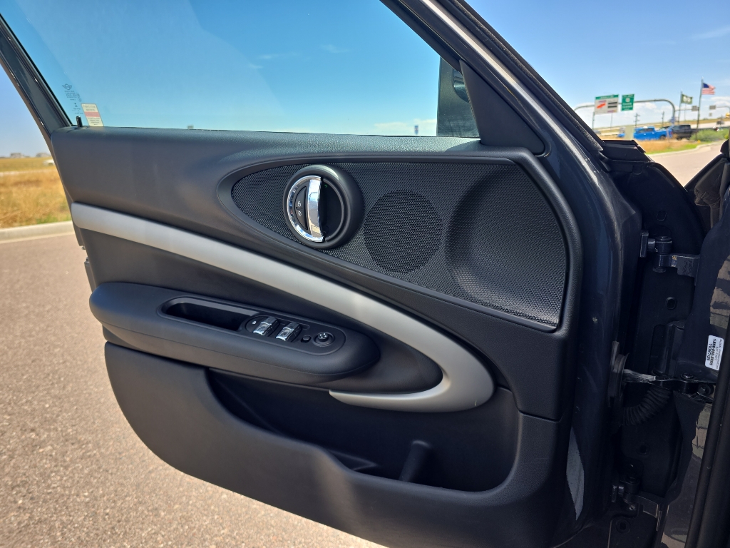 2017 Mini Clubman Base S ALL4 photo 15