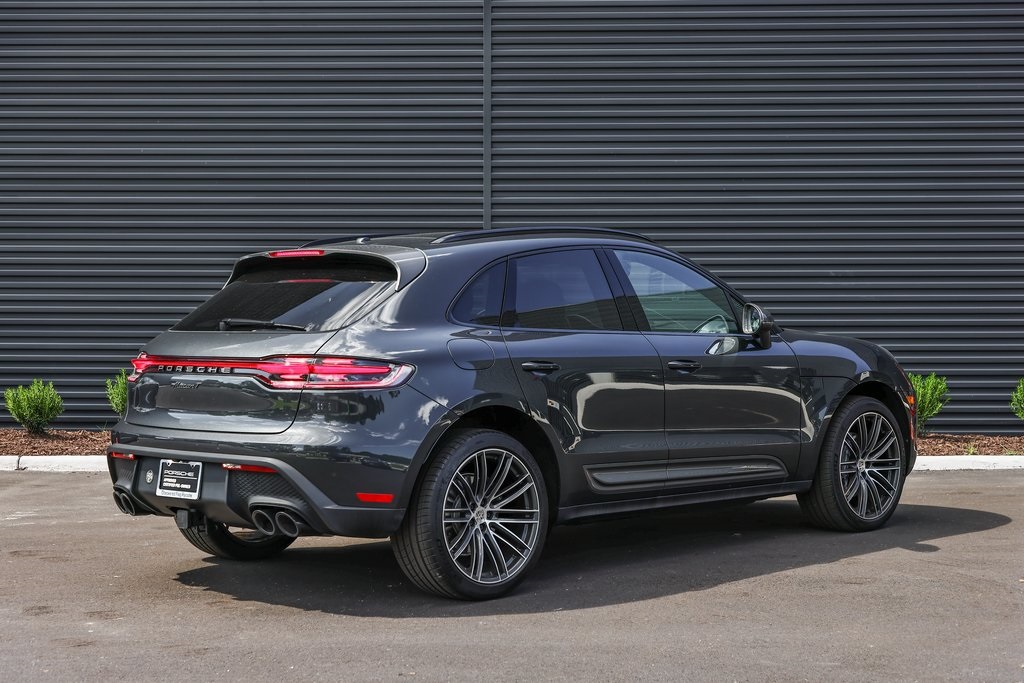 2025 Porsche Macan T photo 7