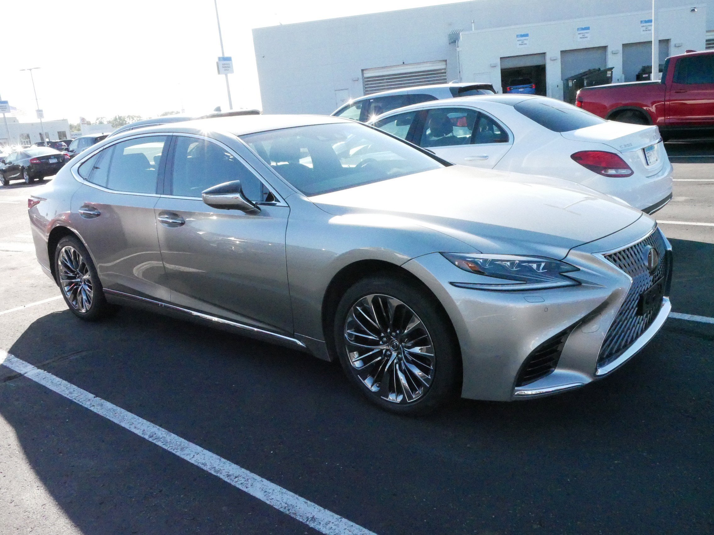 Used 2018 Lexus LS Base with VIN JTHC5LFF1J5000684 for sale in Brooklyn Center, Minnesota
