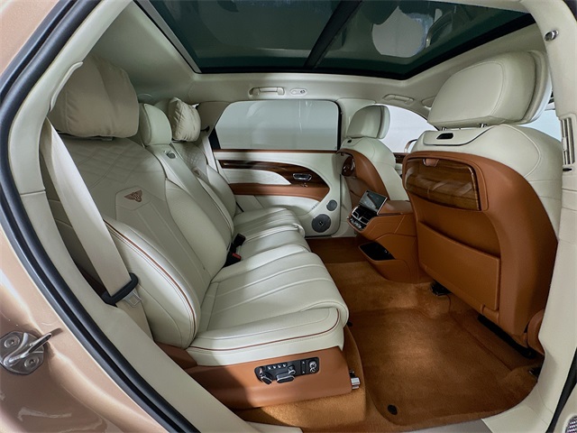 2023 Bentley Bentayga EWB Azure First Edition photo 25