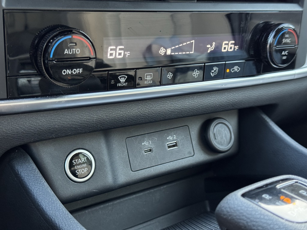2023 Nissan Rogue SV photo 26