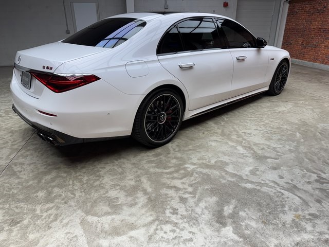 2024 Mercedes Benz S 63 e AMG photo 4