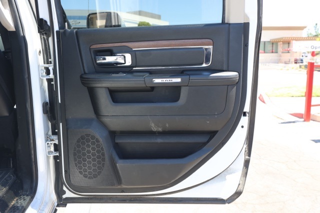 2016 Ram 2500 Laramie photo 17