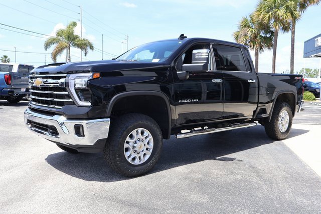 2024 Chevrolet Silverado 2500HD LTZ photo 4