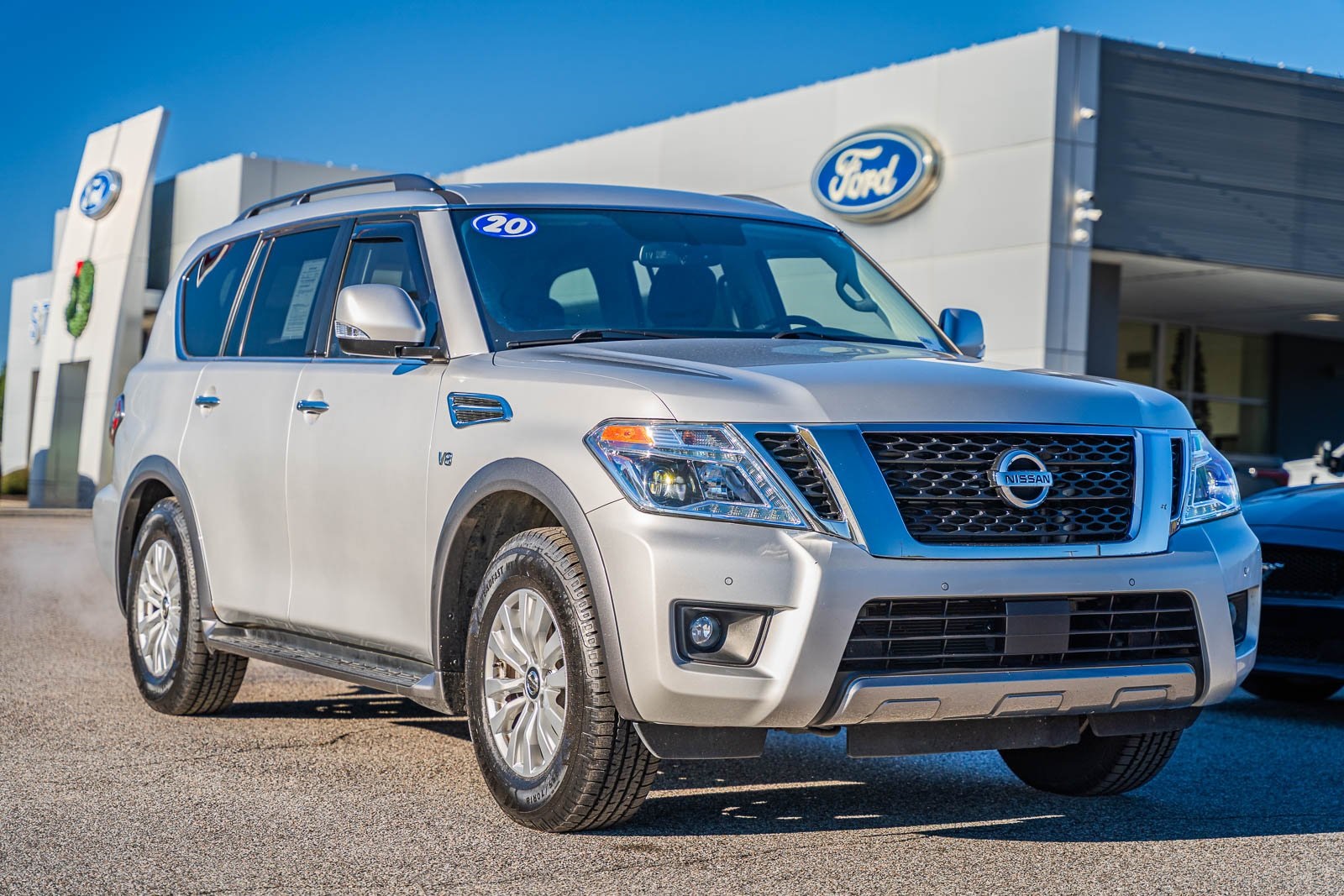 2020 Nissan Armada SV's photo