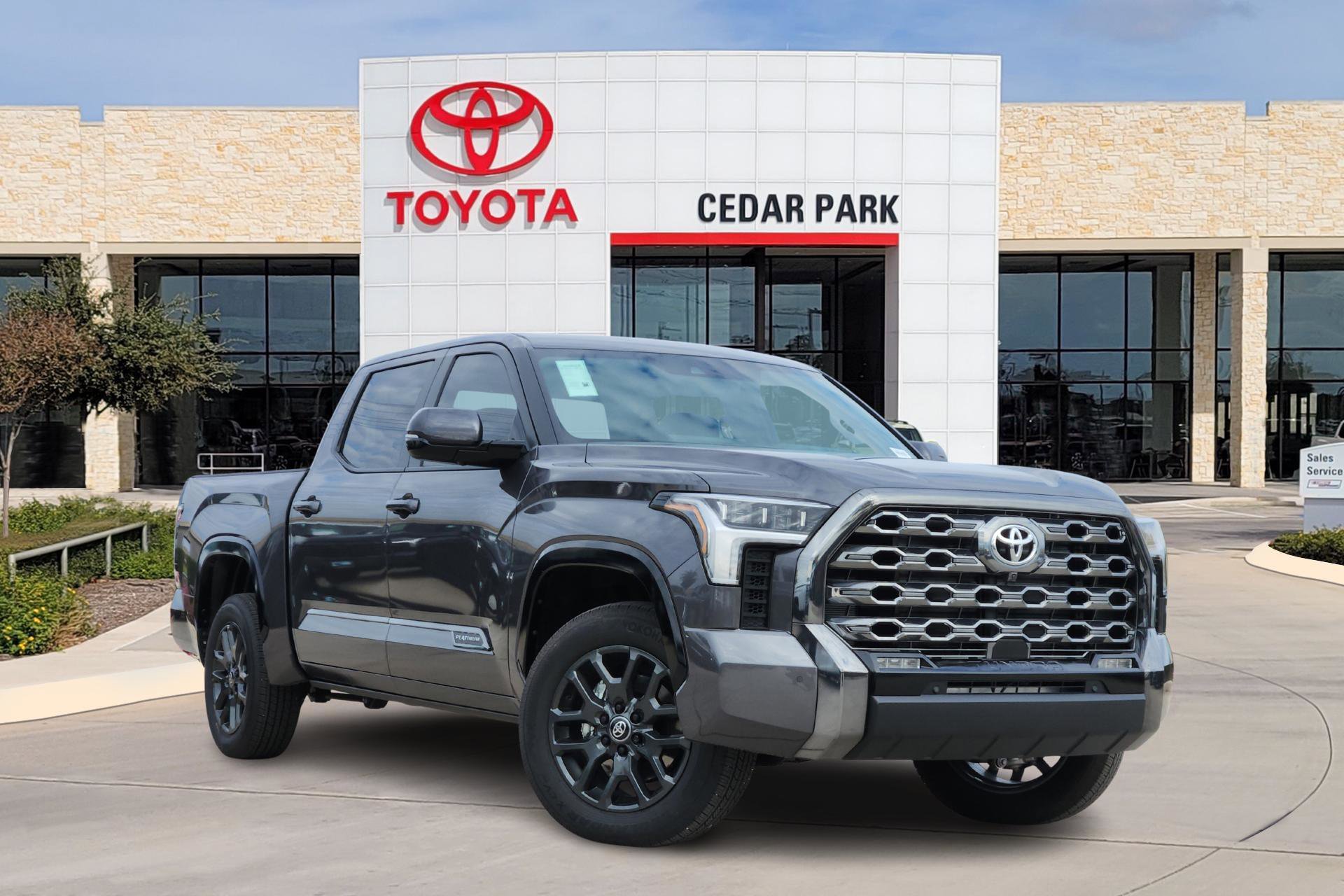 2026 Toyota Tundra Platinum's photo