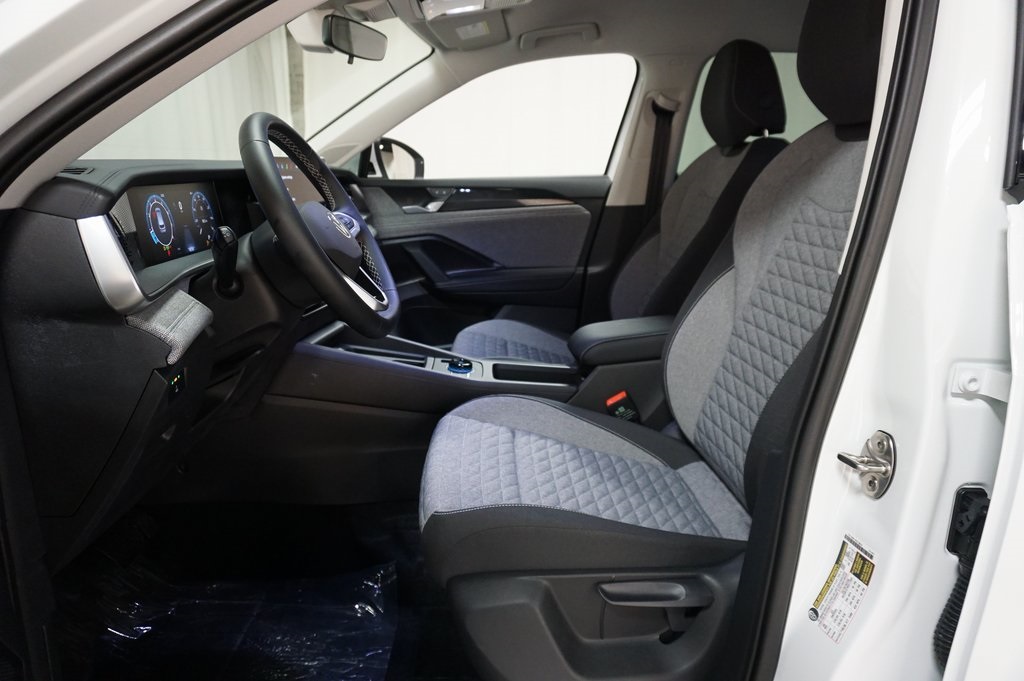 2025 Volkswagen Tiguan S photo 9
