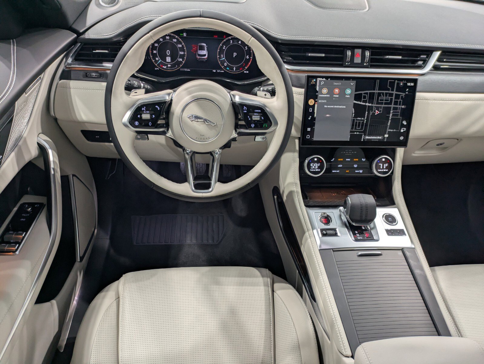 2026 Jaguar F-PACE P250 R-Dynamic S photo 9