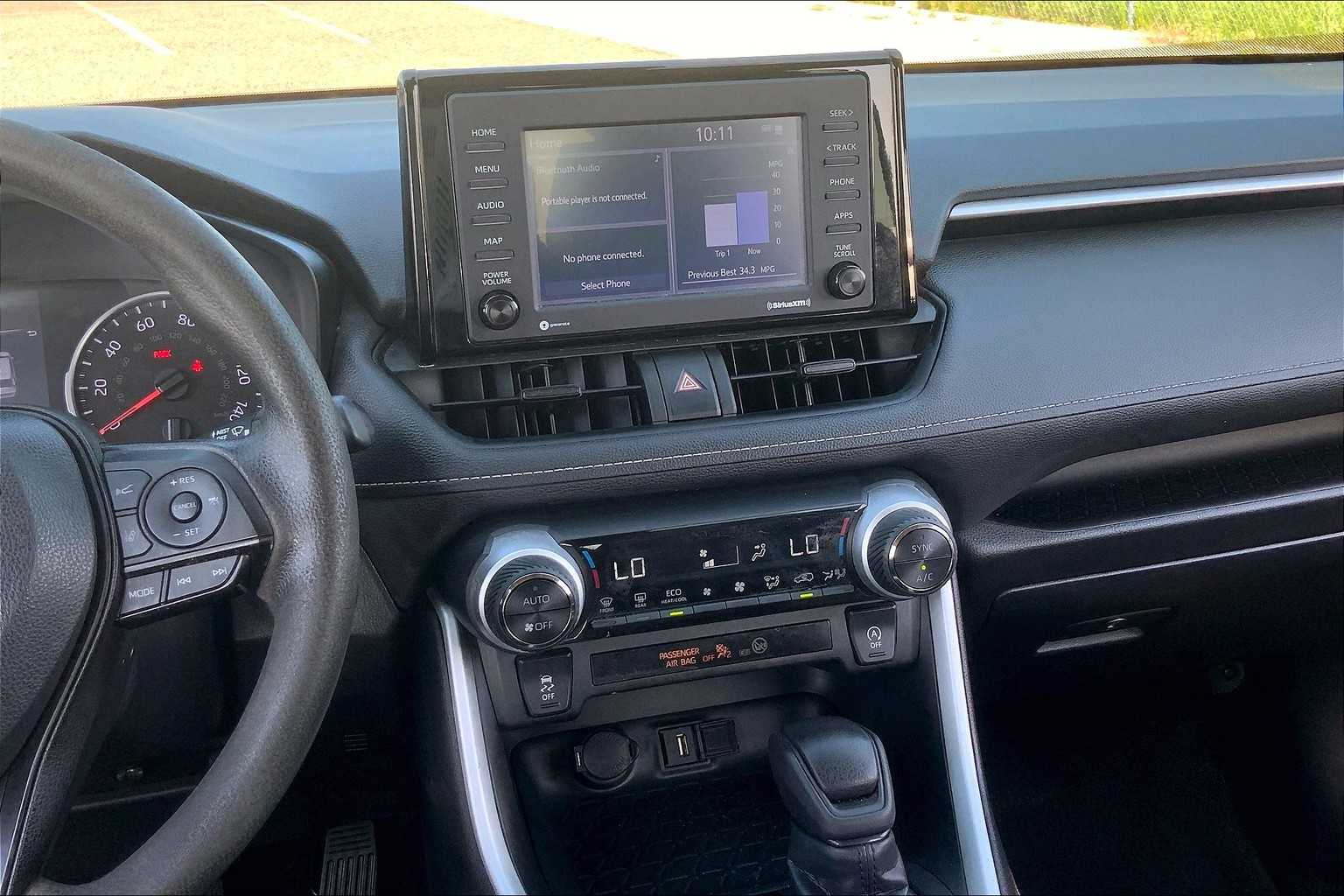 2022 Toyota RAV4 XLE photo 5