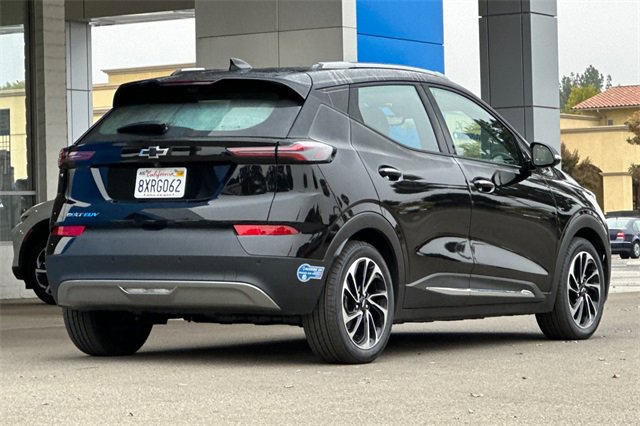 2022 Chevrolet Bolt EUV Premier photo 2