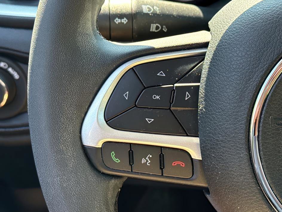 2019 Jeep Renegade Latitude photo 19