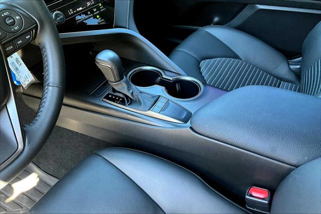 2023 Toyota Camry SE photo 16