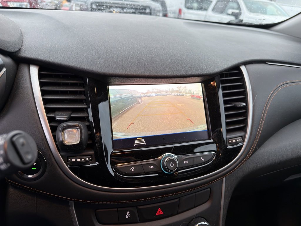 2021 Chevrolet Trax LT photo 2