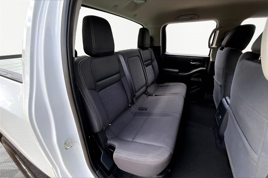 2022 Nissan Frontier SV photo 28