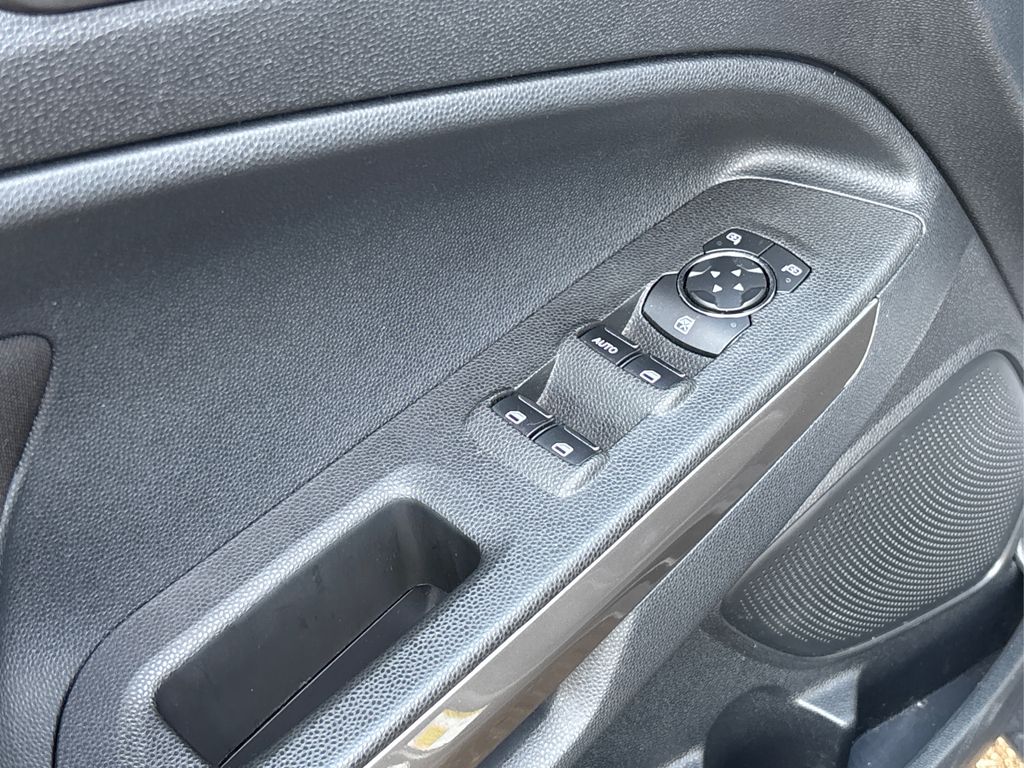 2020 Ford EcoSport SE photo 25
