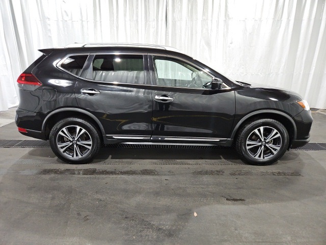 2018 Nissan Rogue SL photo 2