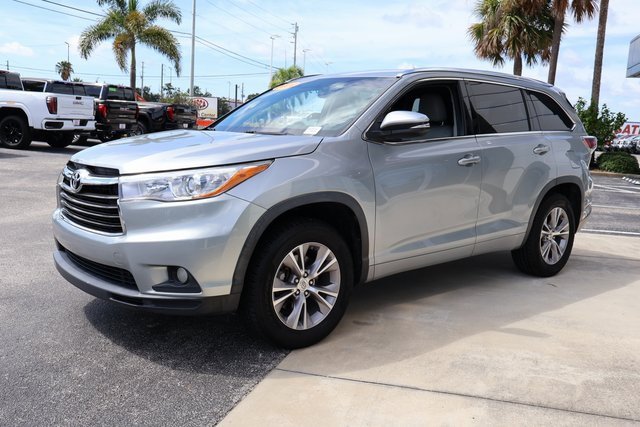 2015 Toyota Highlander XLE photo 2