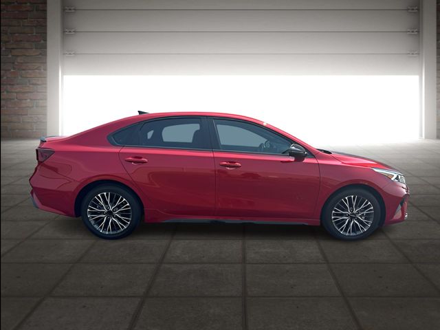 2024 Kia Forte GT-Line photo 2