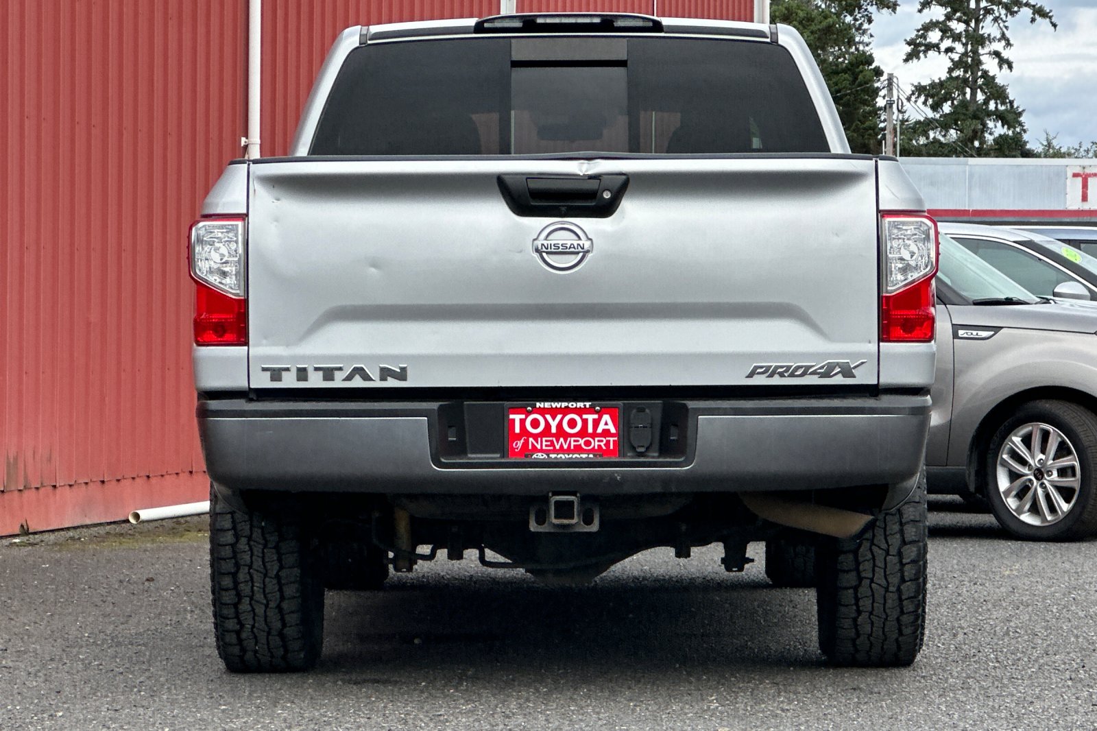 2018 Nissan Titan PRO-4X photo 4