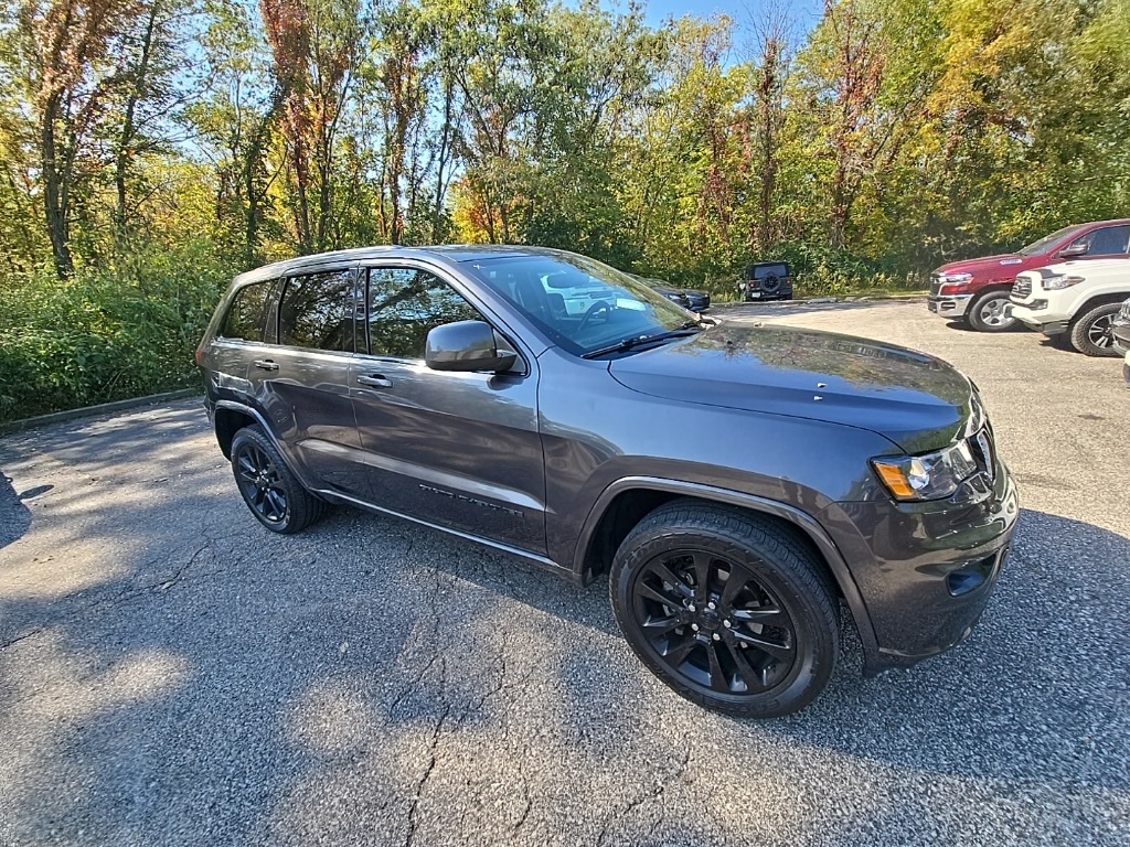 2019 Jeep Grand Cherokee Altitude photo 9