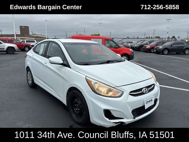 Used 2017 Hyundai Accent SE with VIN KMHCT4AE1HU169532 for sale in Council Bluffs, IA
