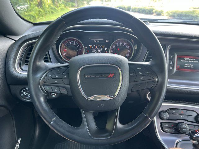 2016 Dodge Challenger SXT photo 5