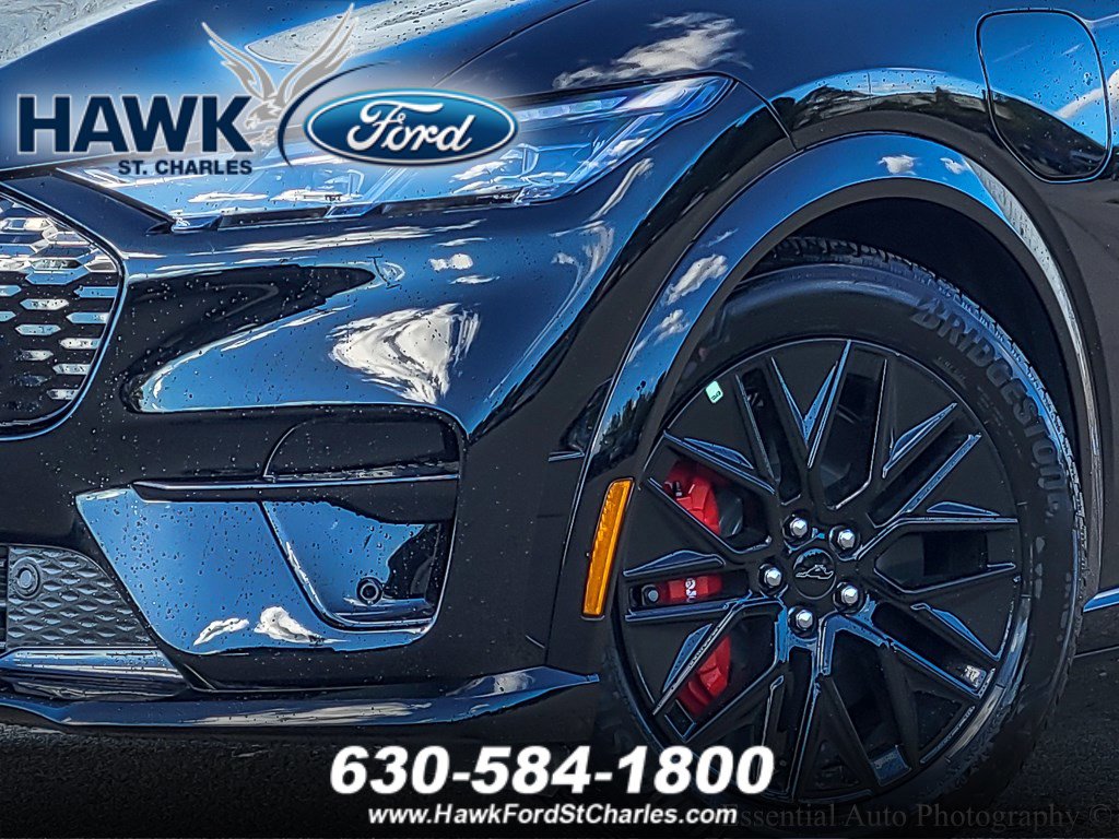 2025 Ford Mustang Mach-E Premium photo 3