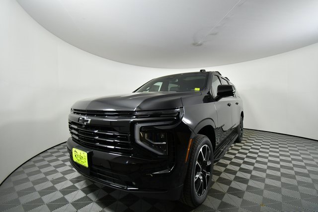 2025 Chevrolet Suburban RST photo 4