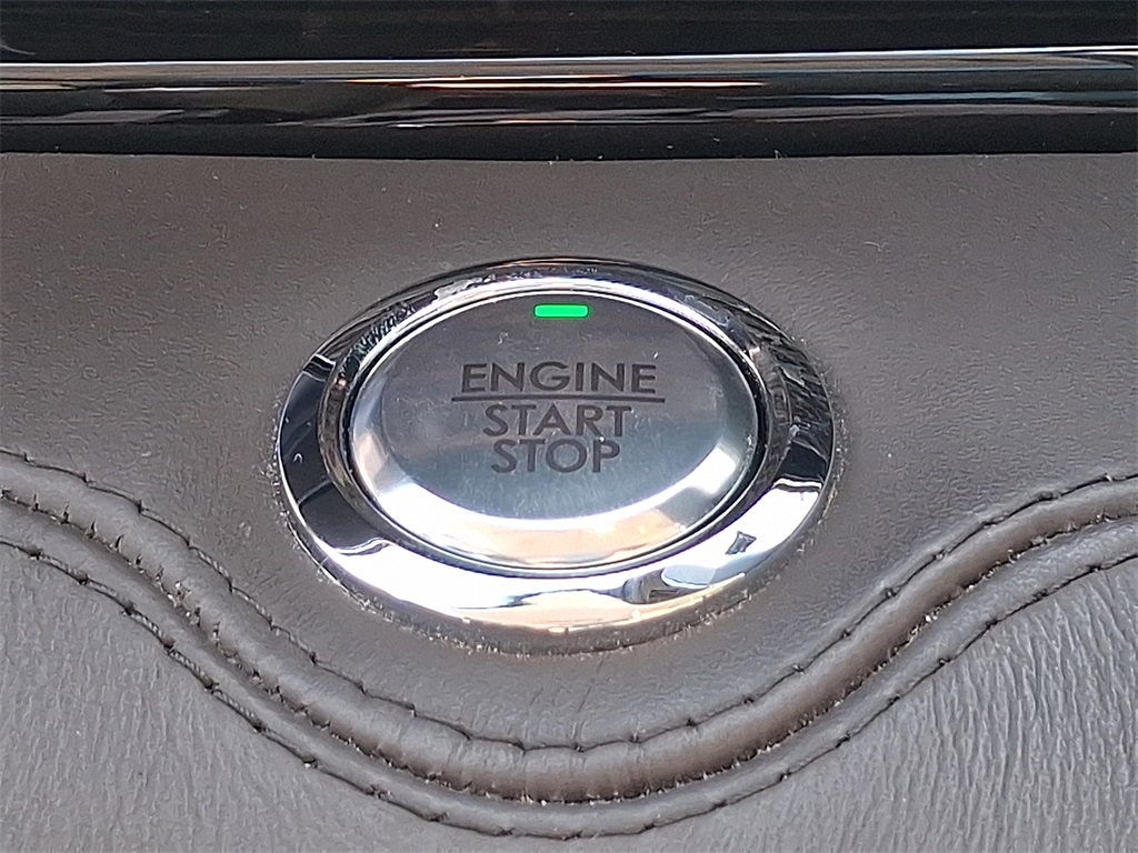 2023 Lincoln Navigator L photo 18