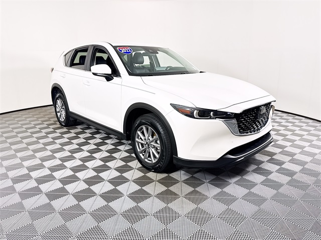 2022 Mazda CX-5 S Select Package's photo