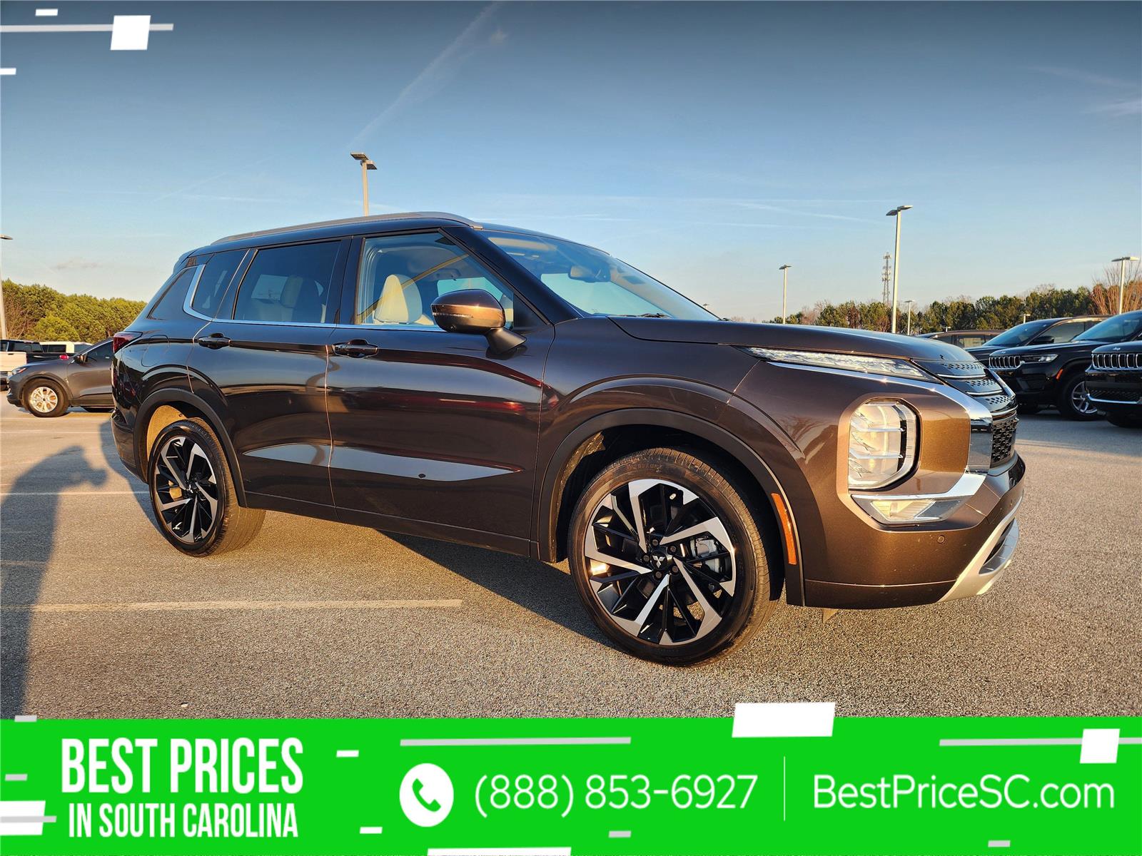 2023 Mitsubishi Outlander SEL's photo