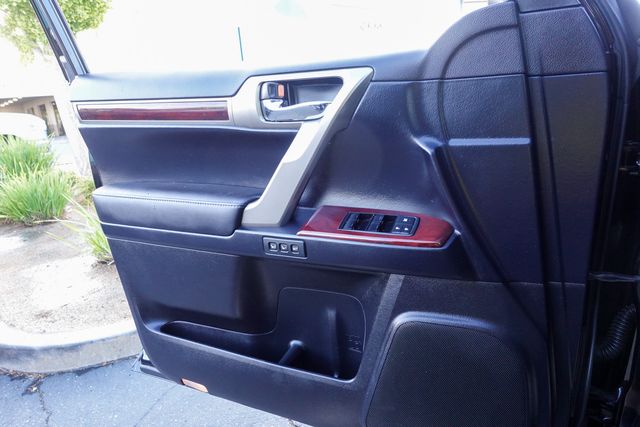 2012 Lexus GX 460 Base photo 14