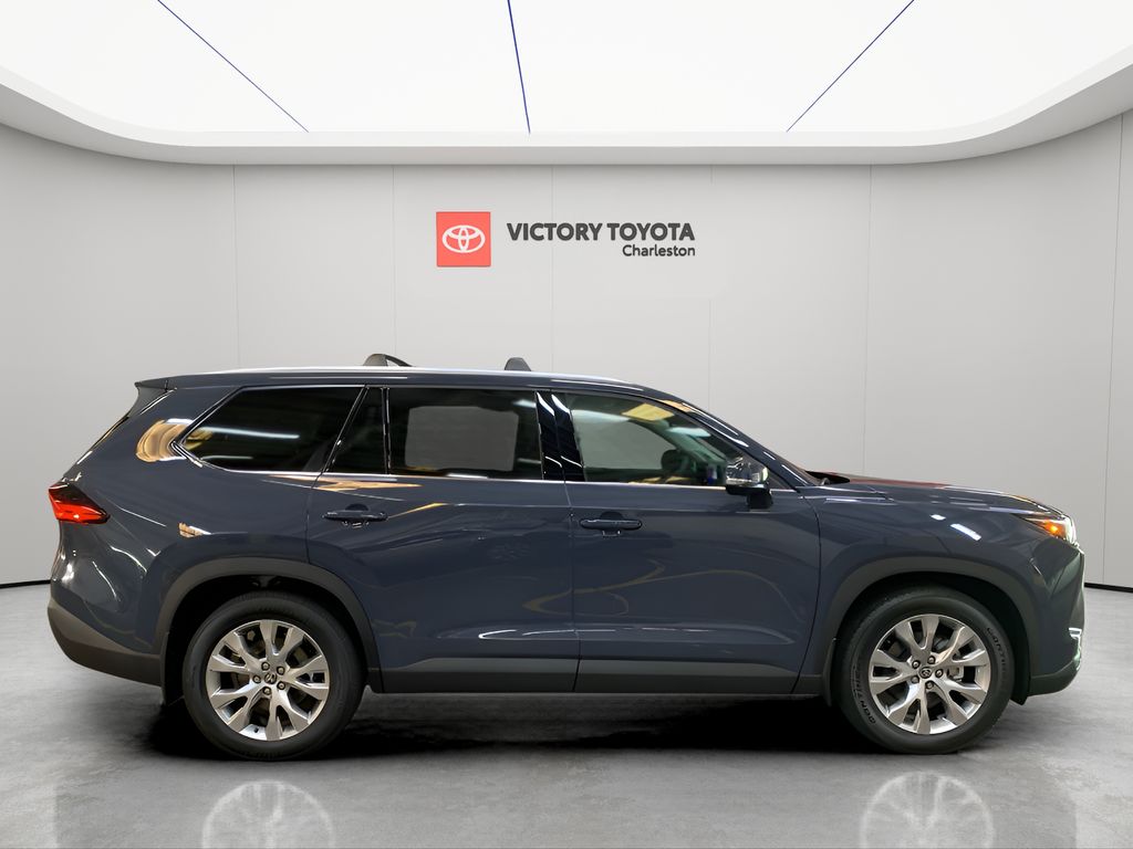 2025 Toyota Grand Highlander Limited AWD photo 5