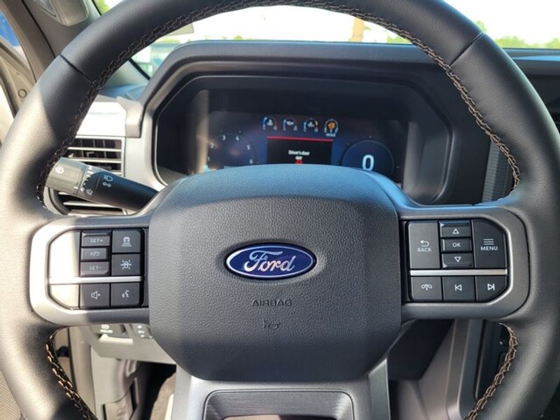 2025 Ford F-150 Lariat photo 20