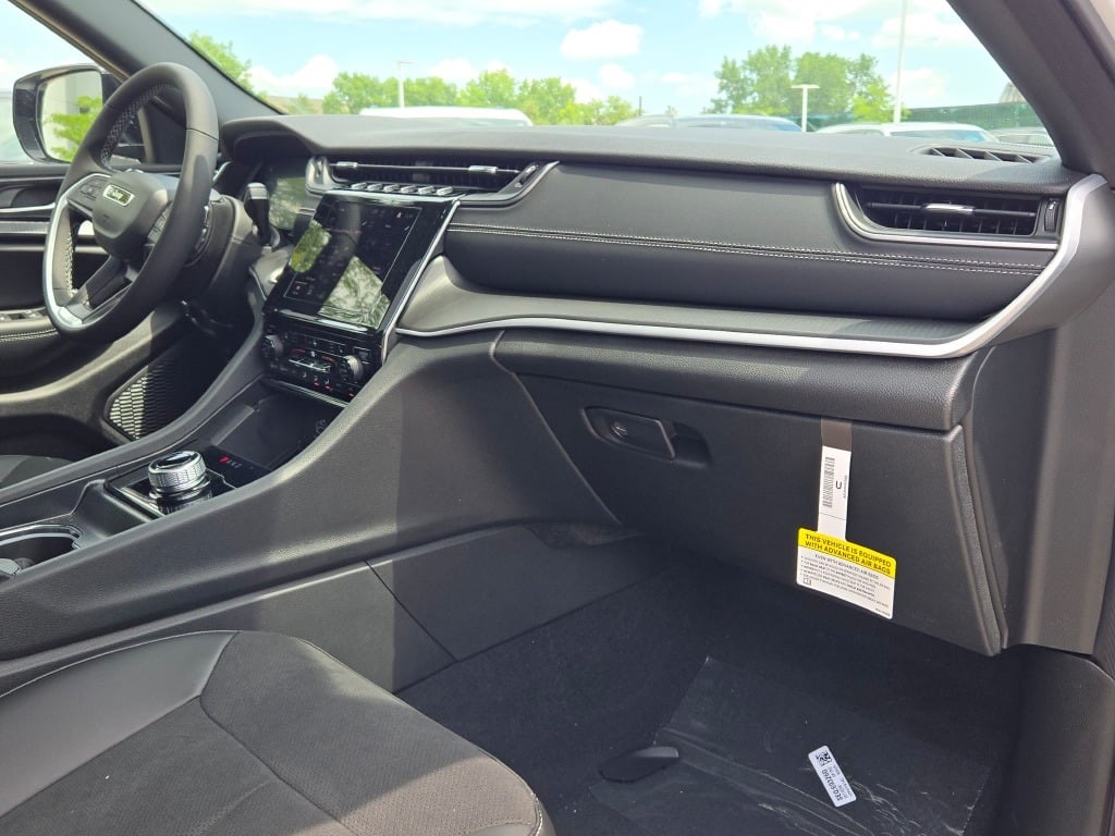2025 Jeep Grand Cherokee Altitude X photo 8