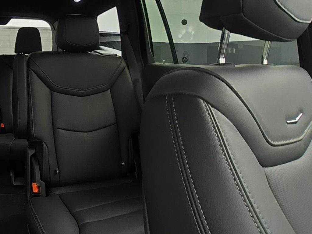2025 Cadillac XT6 Premium Luxury photo 14