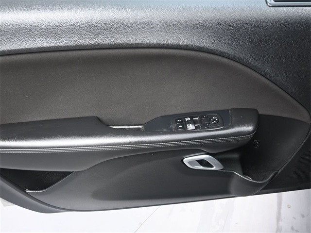 2023 Dodge Challenger SXT AWD photo 5