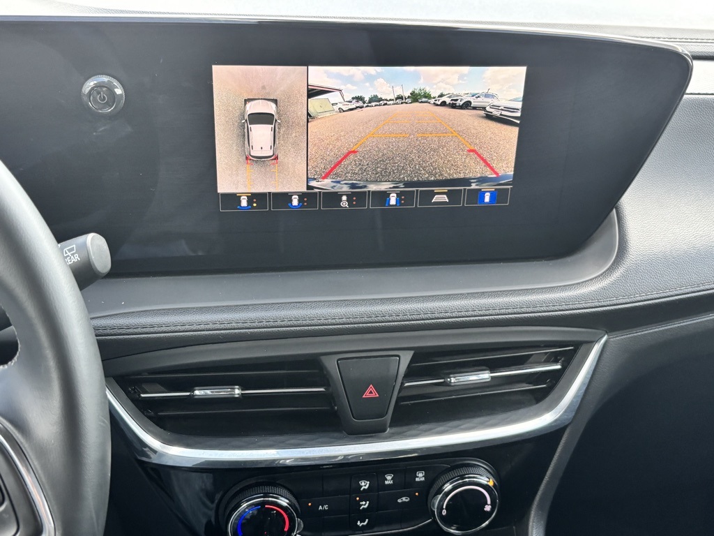 2024 Buick Encore GX Sport Touring photo 9