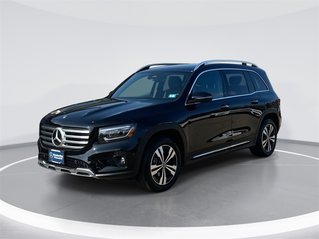 2025 Mercedes Benz GLB 250 4MATIC photo 2