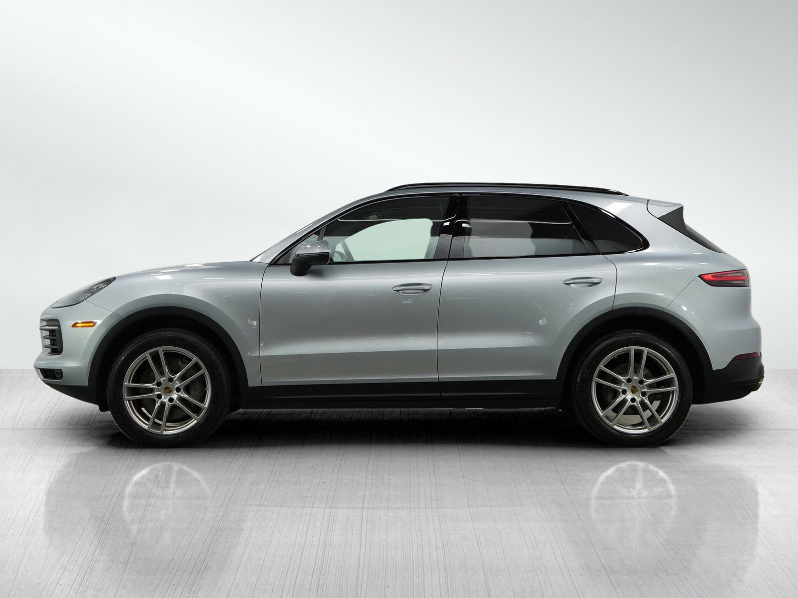Used 2019 Porsche Cayenne S with VIN WP1AB2AY9KDA61923 for sale in Minneapolis, Minnesota