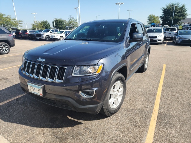 2016 Jeep Grand Cherokee Laredo photo 2