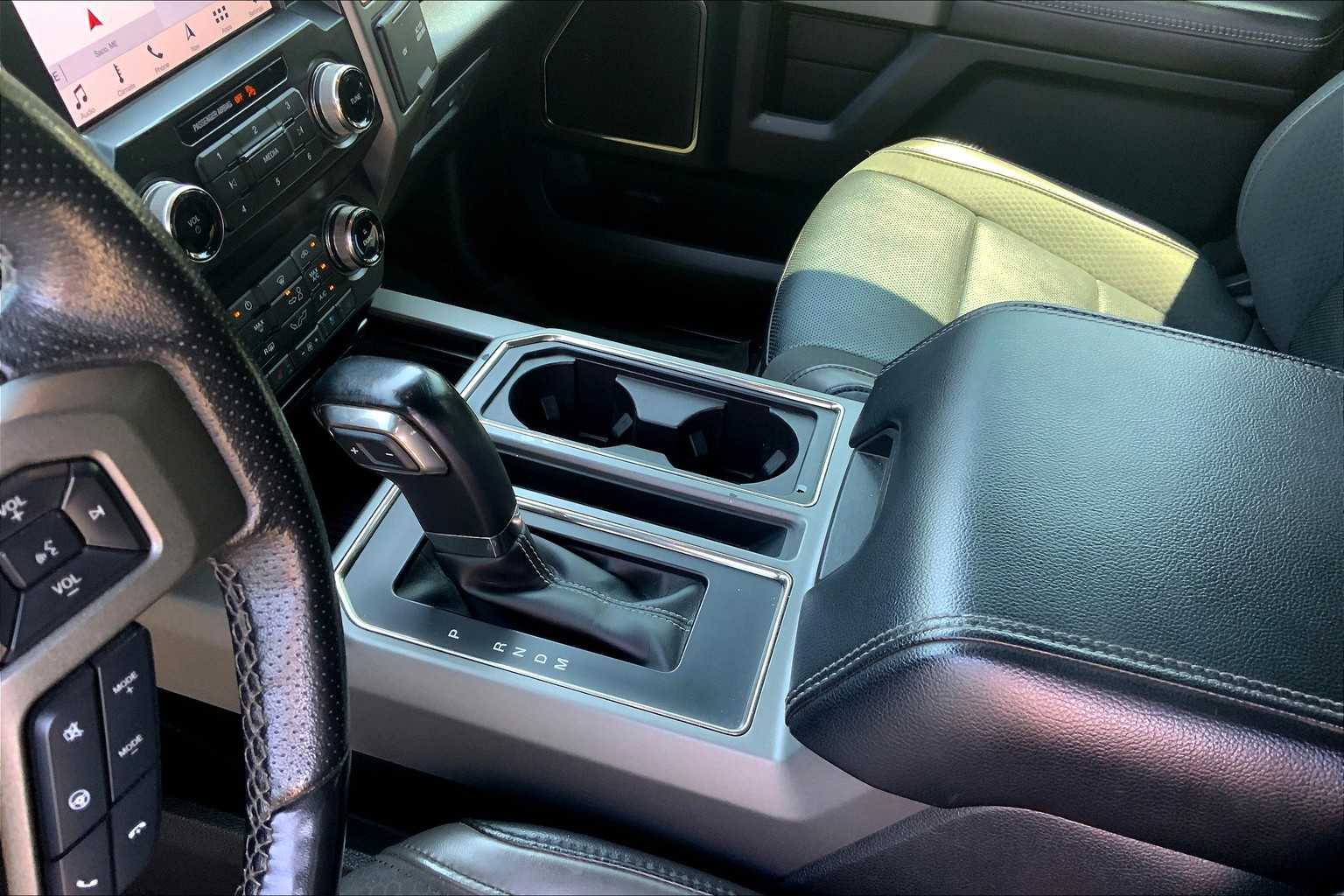 2019 Ford F-150 Raptor photo 16