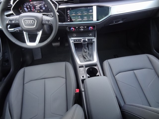 2024 Audi Q3 Premium S line photo 10
