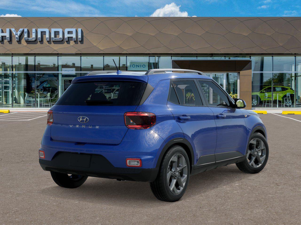 2025 Hyundai Venue Limited photo 4