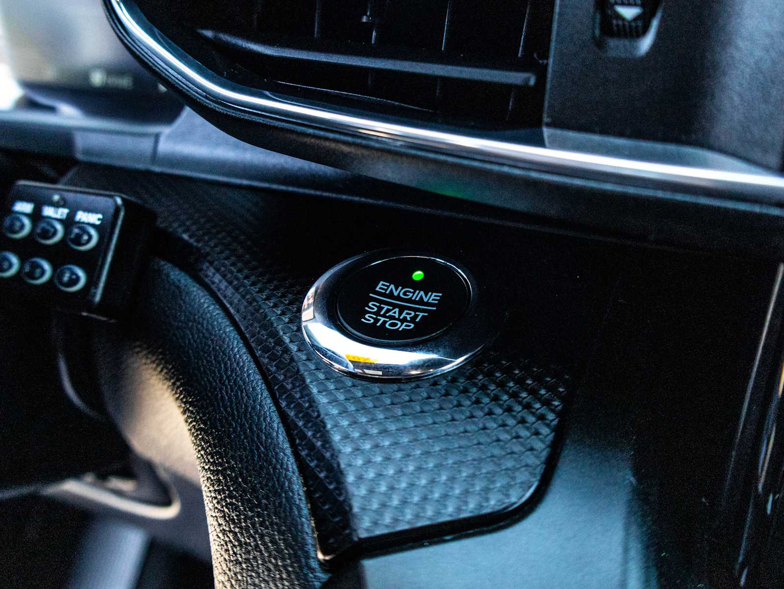 2020 Ford Explorer ST photo 27