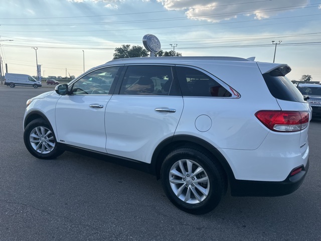 2017 Kia Sorento LX photo 23