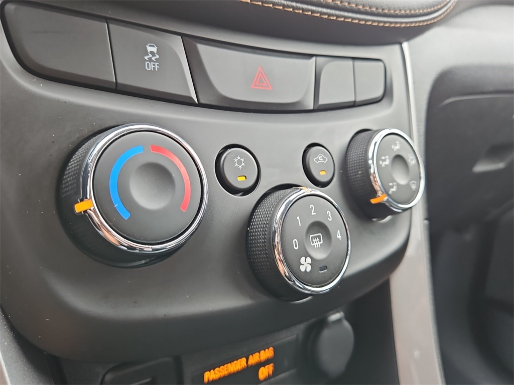 2022 Chevrolet Trax LS photo 22