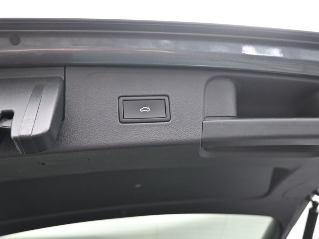 2023 Volkswagen Atlas V6 SE Technology photo 9