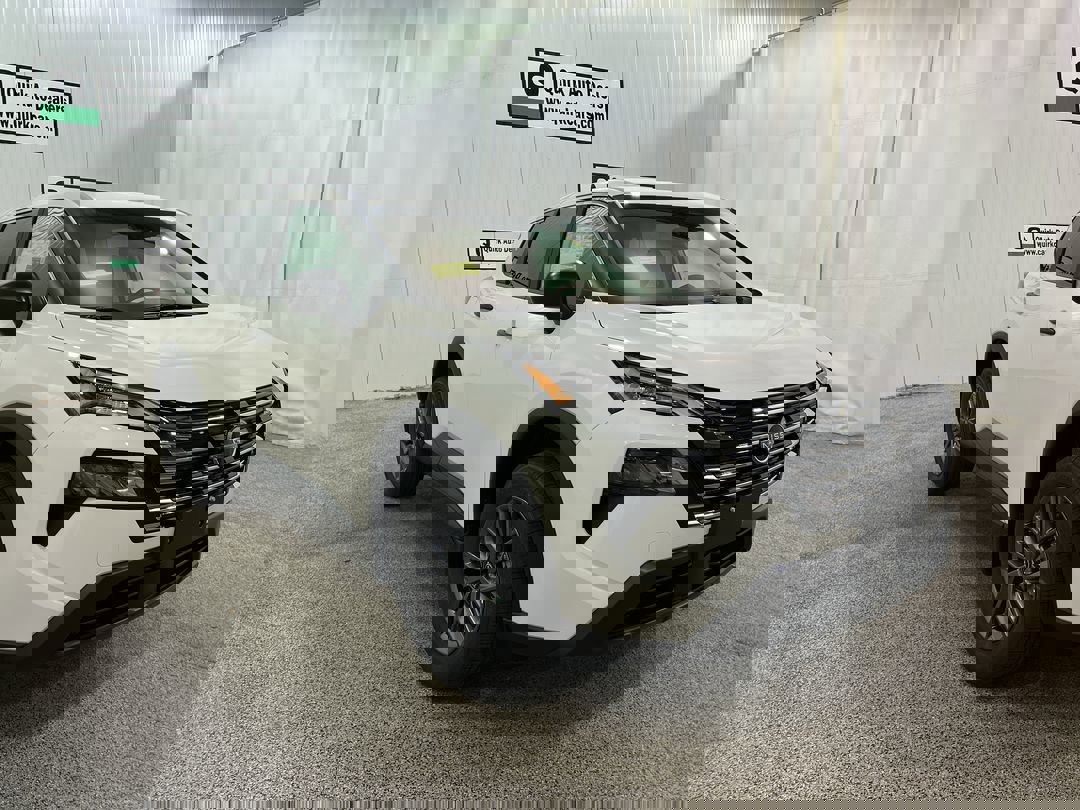 2026 Nissan Rogue S's photo